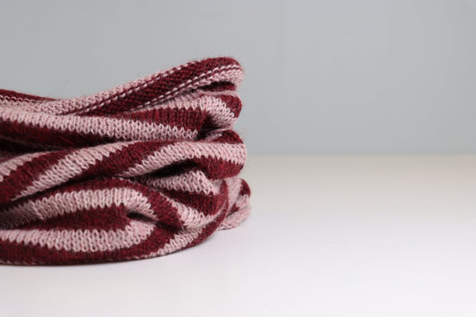 BUFF ALPAKKA STRIPET MELERT LYS ROSA/MELERT MØRK RØD - PREG Interiør