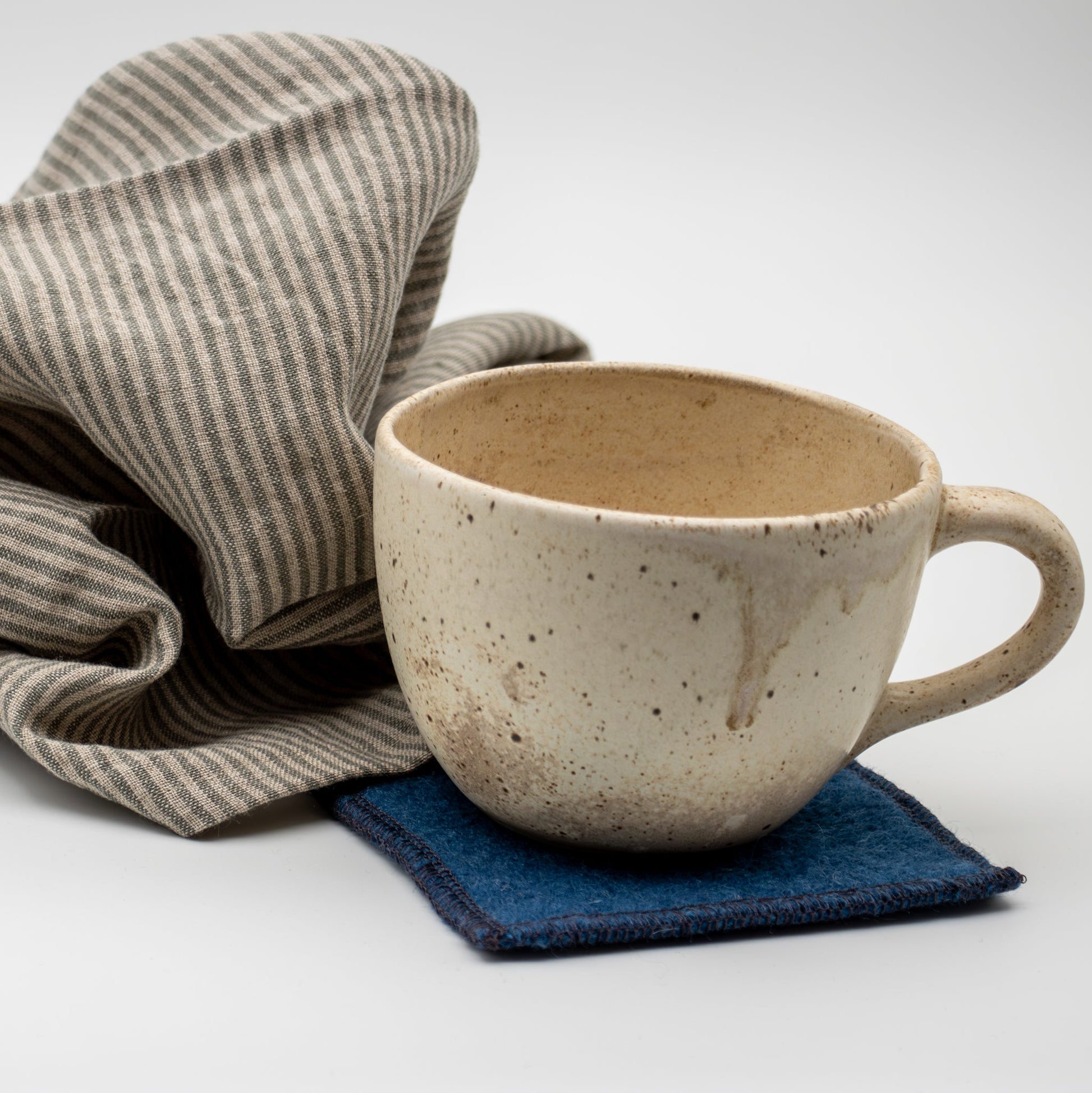 GLASSBRIKKER ULL BONDEBLÅ - PREG Interiør