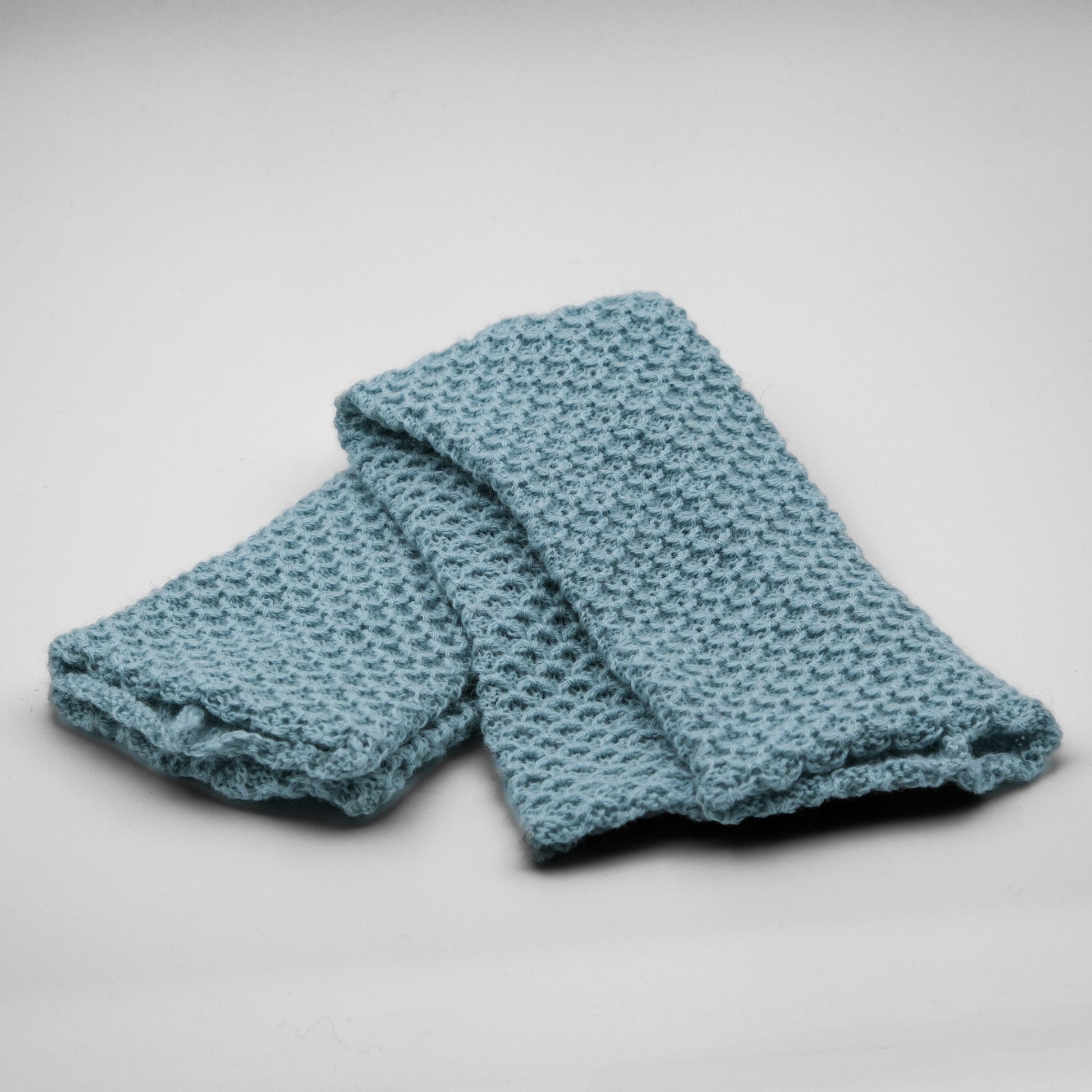 LEGGVARMERE ALPAKKA LYS BLÅ - PREG Interiør