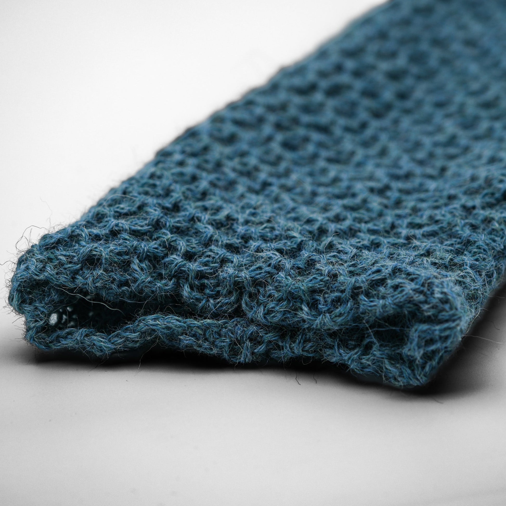 LEGGVARMERE ALPAKKA MELERT MØRK AQUA - PREG Interiør