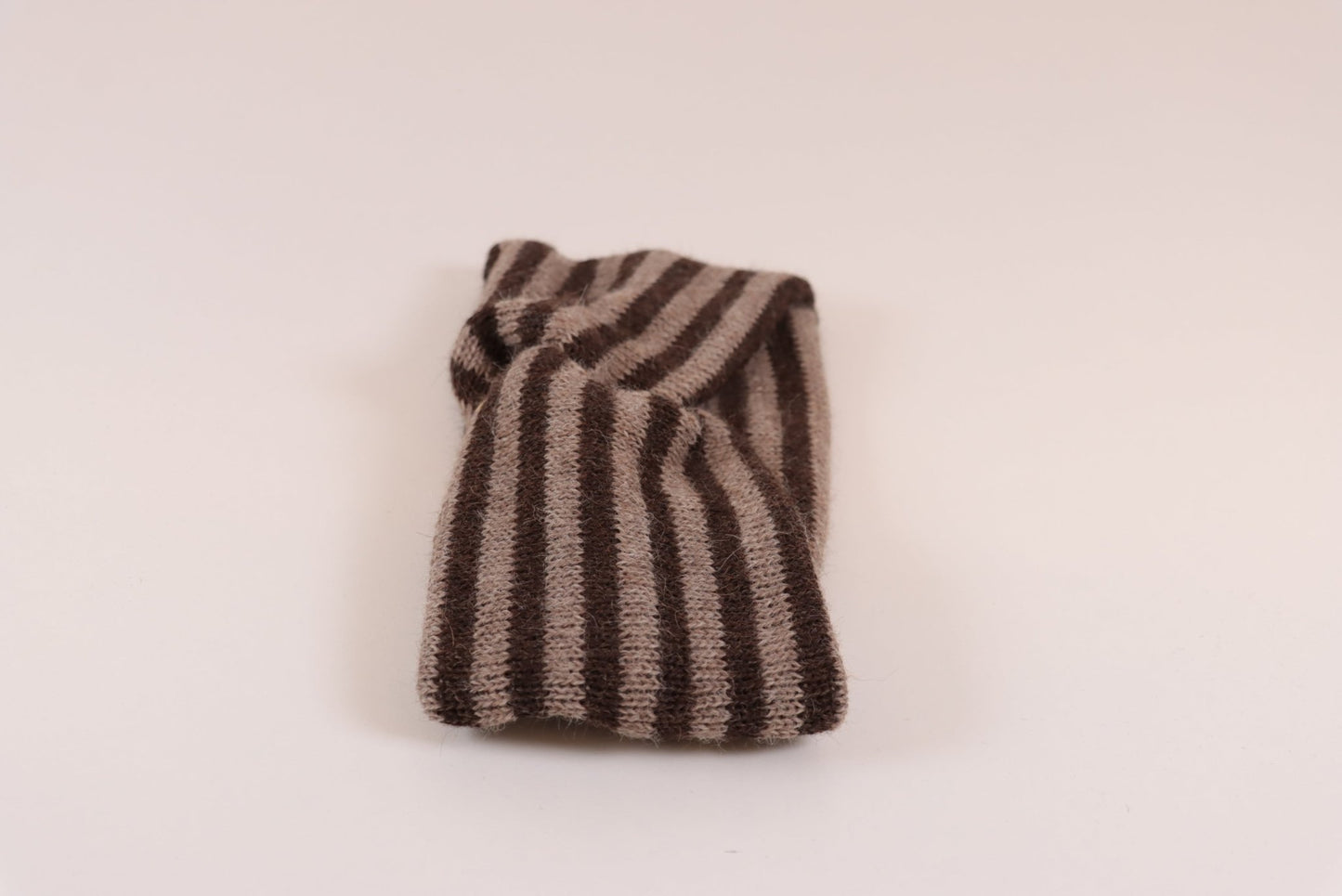 PANNEBÅND TVIST ALPAKKA STRIPET MELERT BEIGE/MELERT MØRK BRUN - PREG Interiør