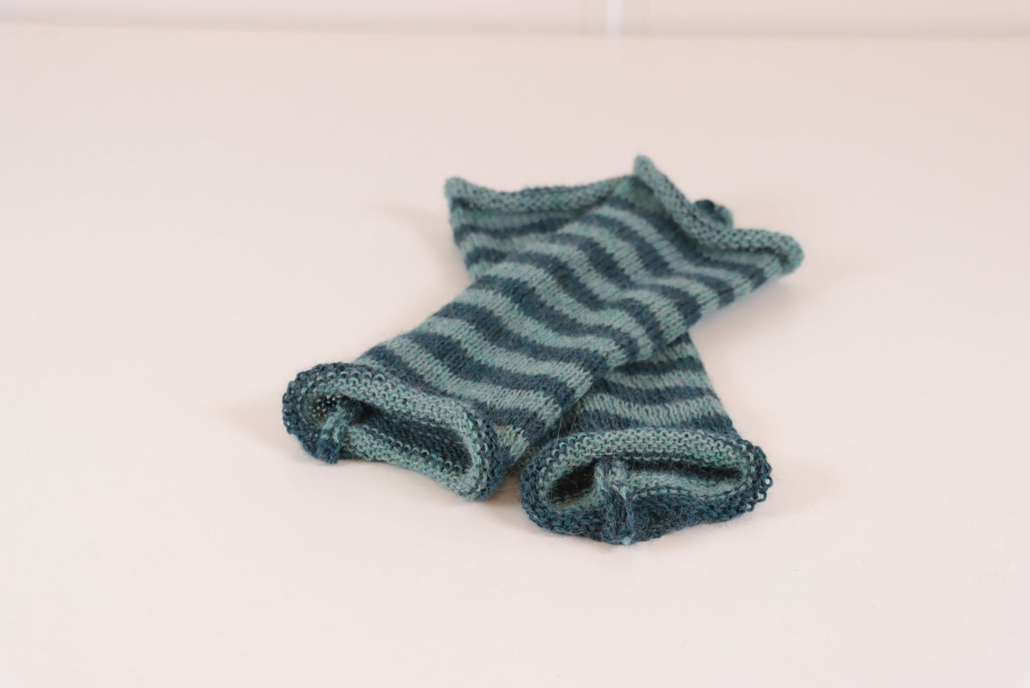 PULSVARMERE ALPAKKA STRIPET MELERT LYS AQUA/MELERT MØRK AQUA - PREG Interiør