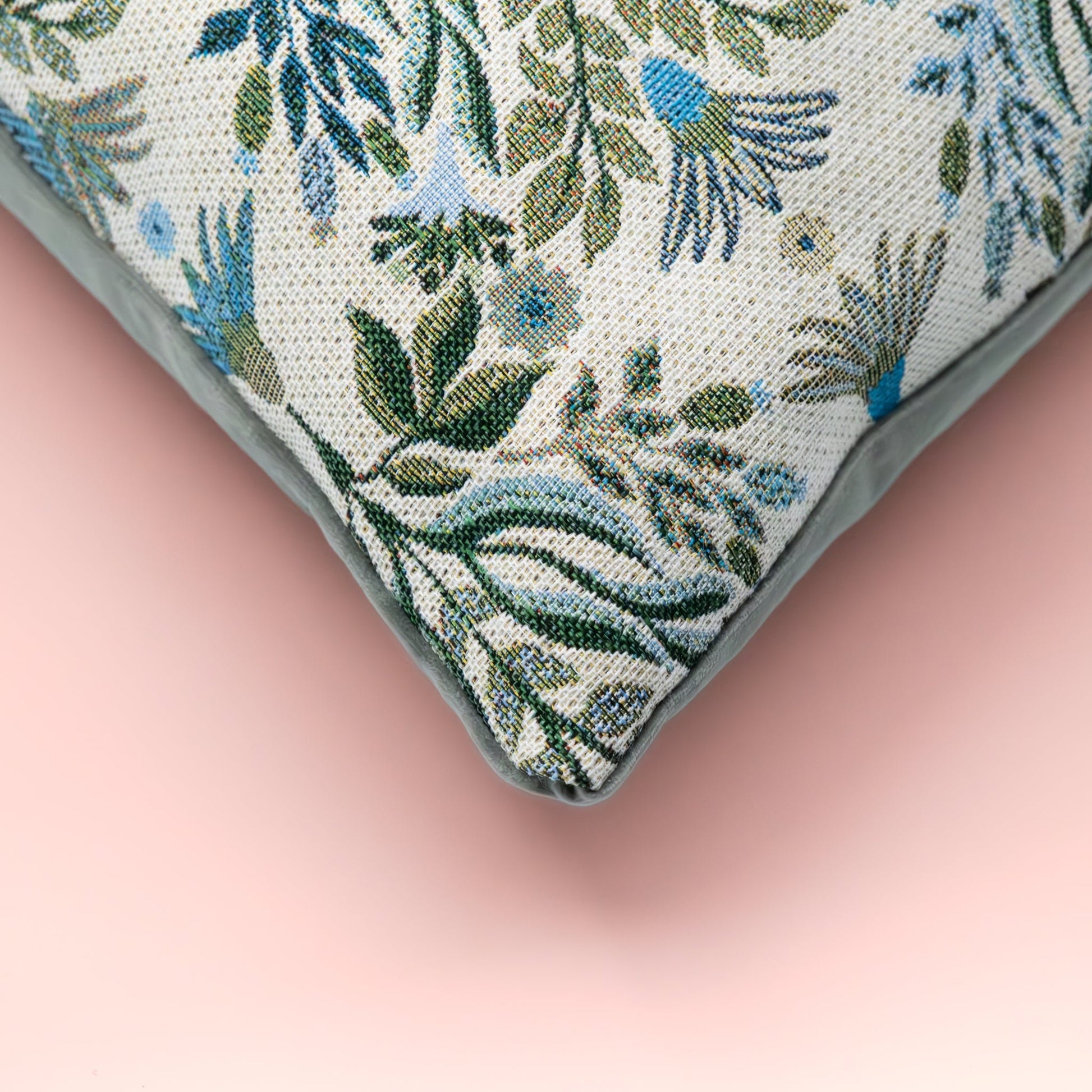 Putetrekk gobelin tre med blomster blå/grønn - PREG Interiør