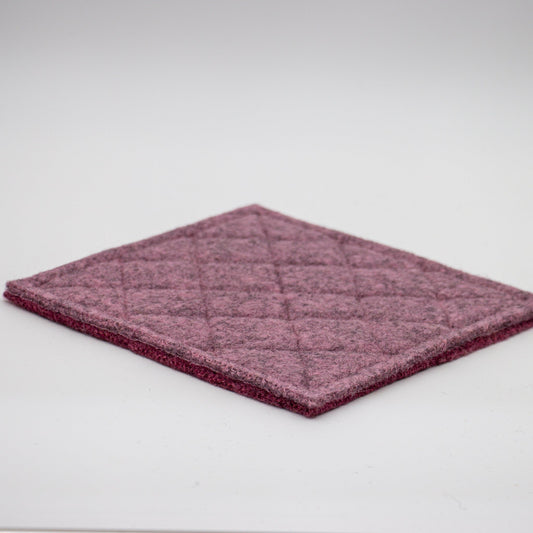 QUILTET BORDSKÅNER TO - FARGET MELERT LYS ROSA/MELERT MØRK ROSA - PREG Interiør