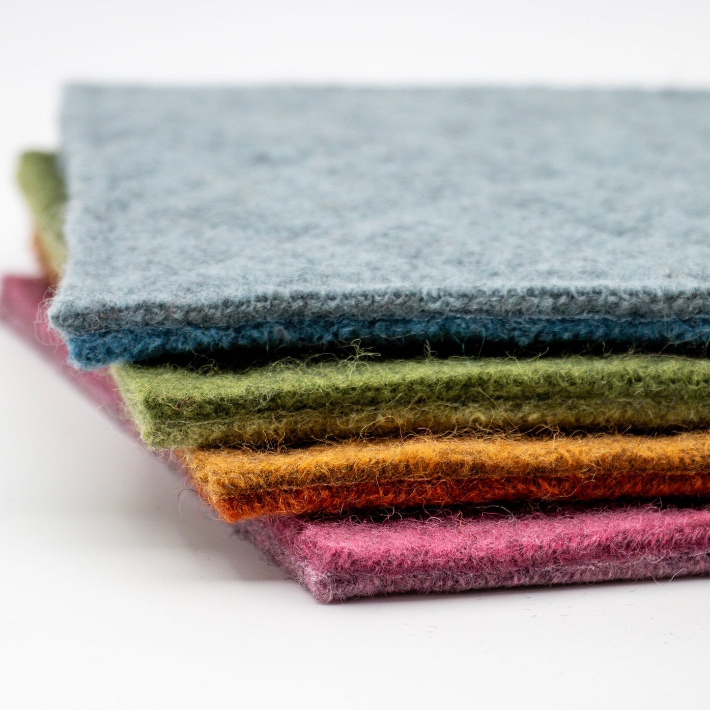 QUILTET BORDSKÅNER TO - FARGET MELERT LYS ROSA/MELERT MØRK ROSA - PREG Interiør