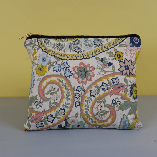 QUILTET CLUTCH STOR PAISLEY OG BLOMSTER - PREG Interiør