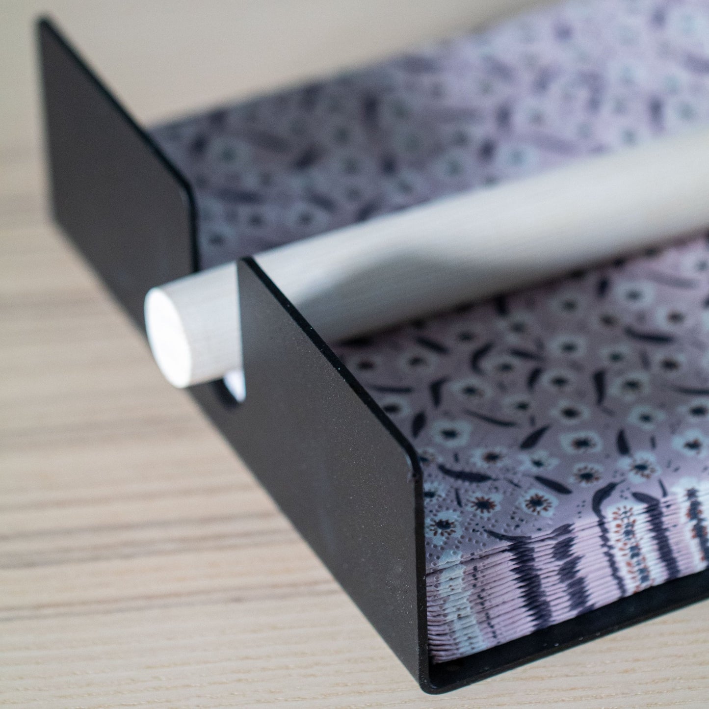 Serviettholder Sort - PREG Interiør