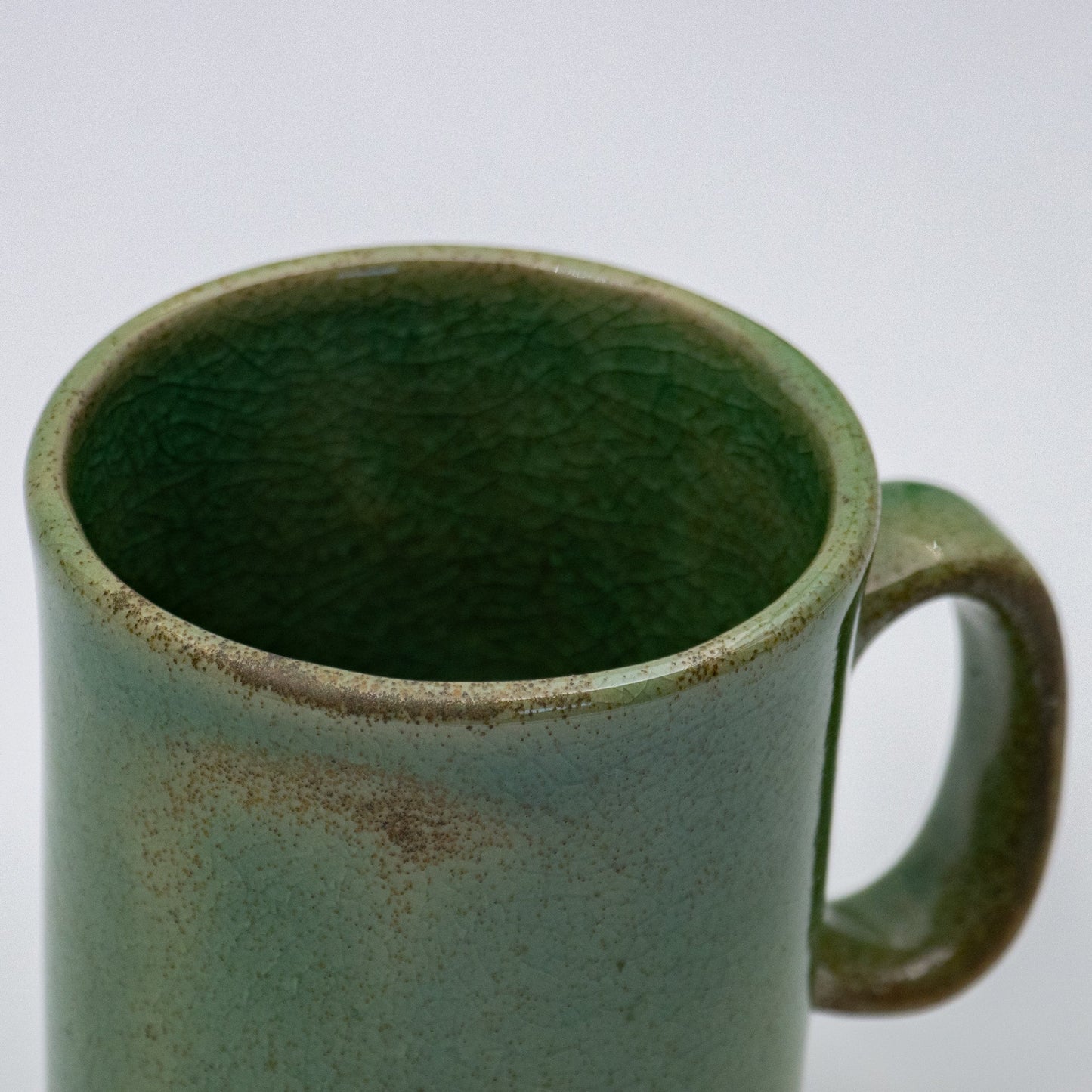 Sitt Ned krus Celadon grønn - PREG Interiør