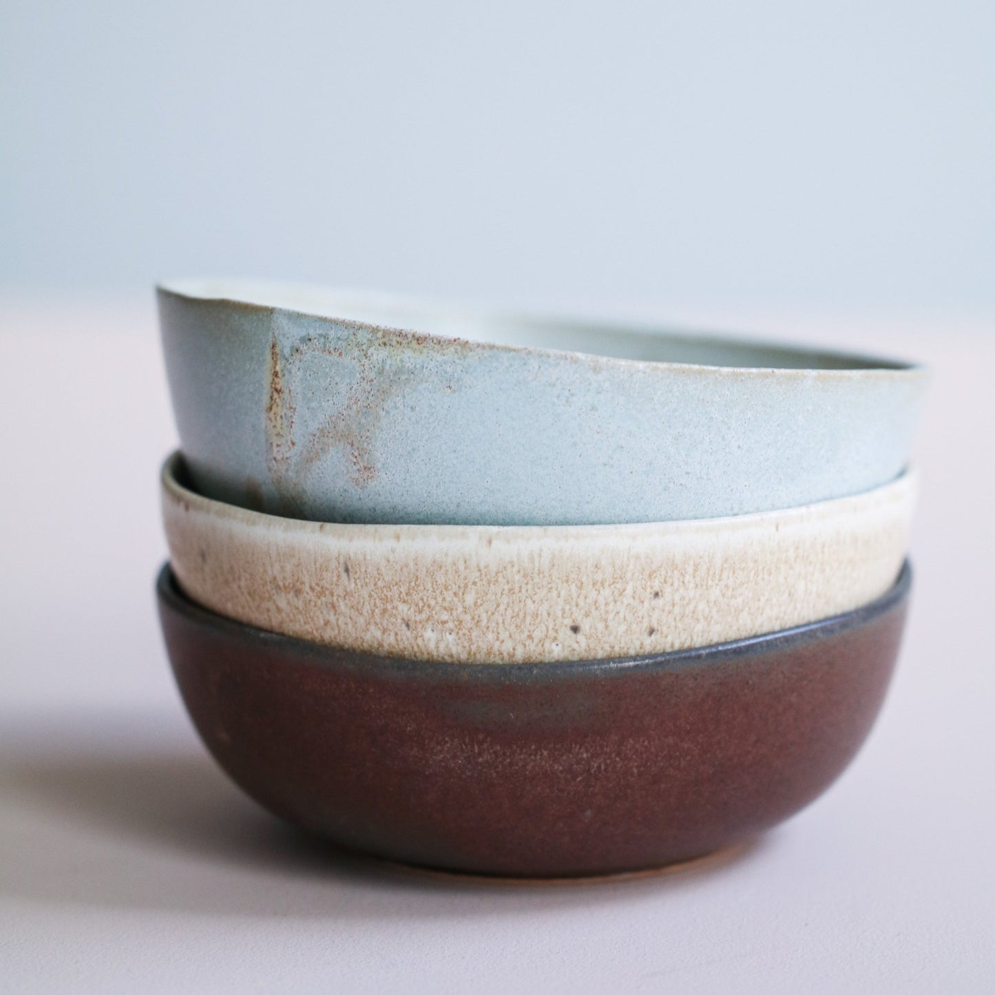 HÅNDFORMET BOLLE LITEN FUGLEEGG BEIGE - PREG Interiør