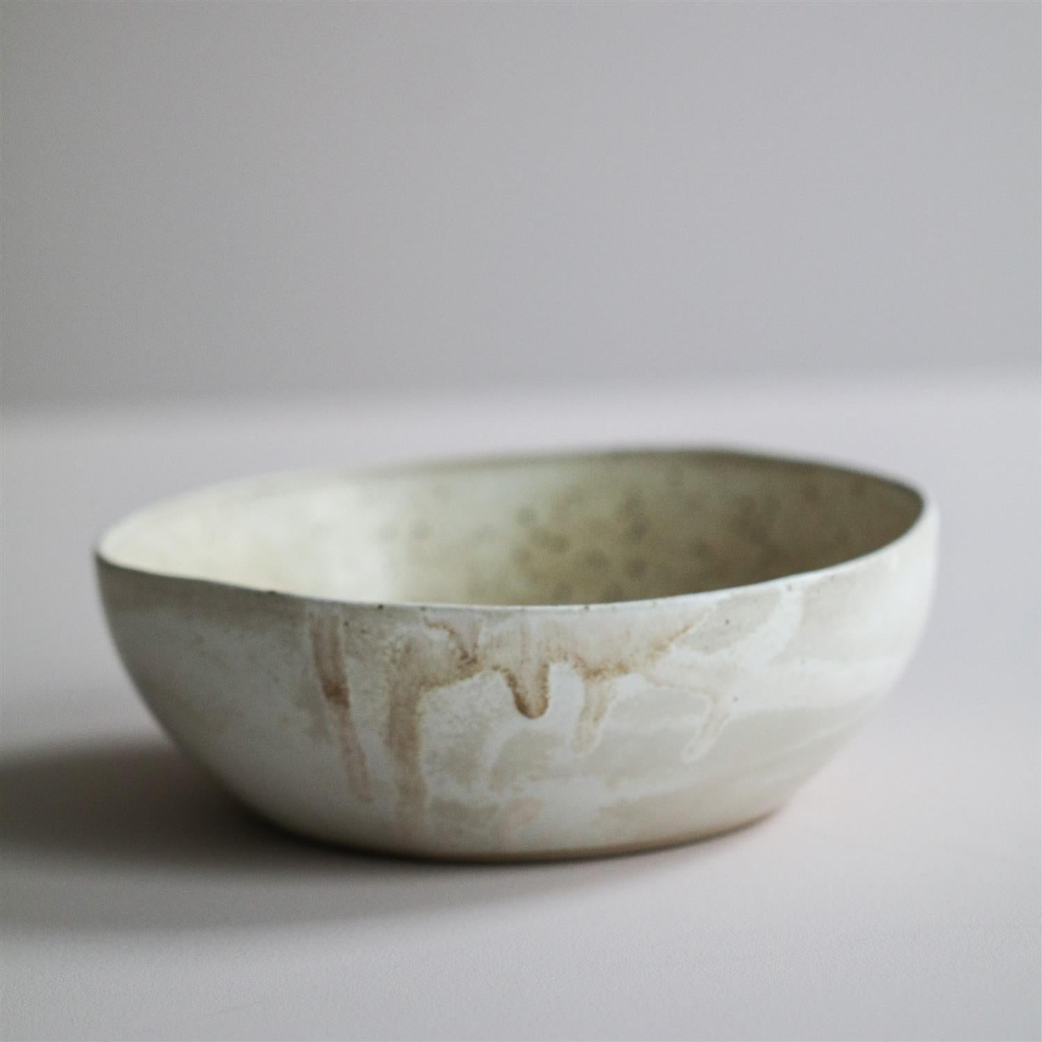 HÅNDFORMET BOLLE STOR FUGLEEGG BEIGE - PREG Interiør