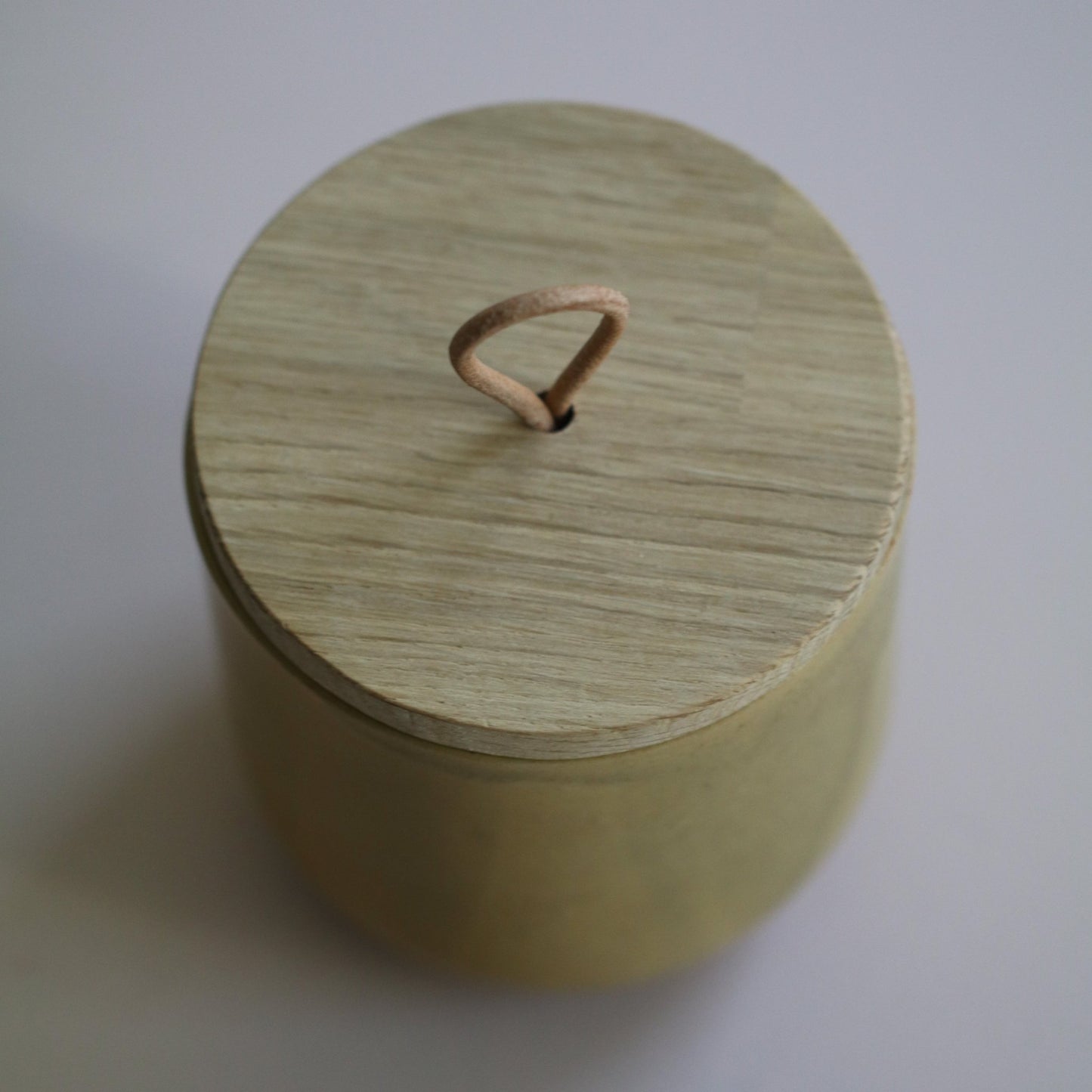 KRUKKE MED LOKK OKER - PREG Interiør