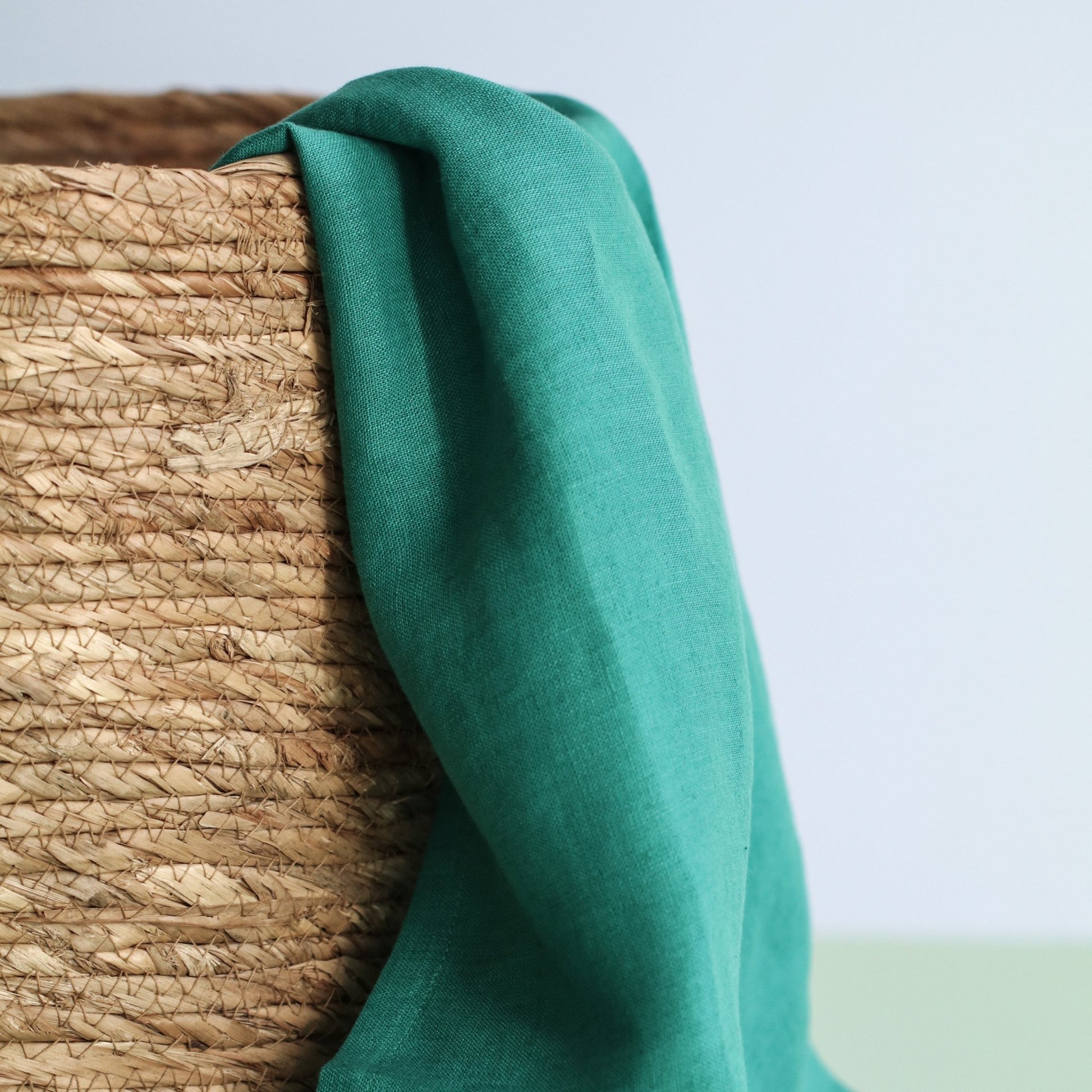 LIN KJØKKENHÅNDKLE SMARAGDGRØNN - PREG Interiør