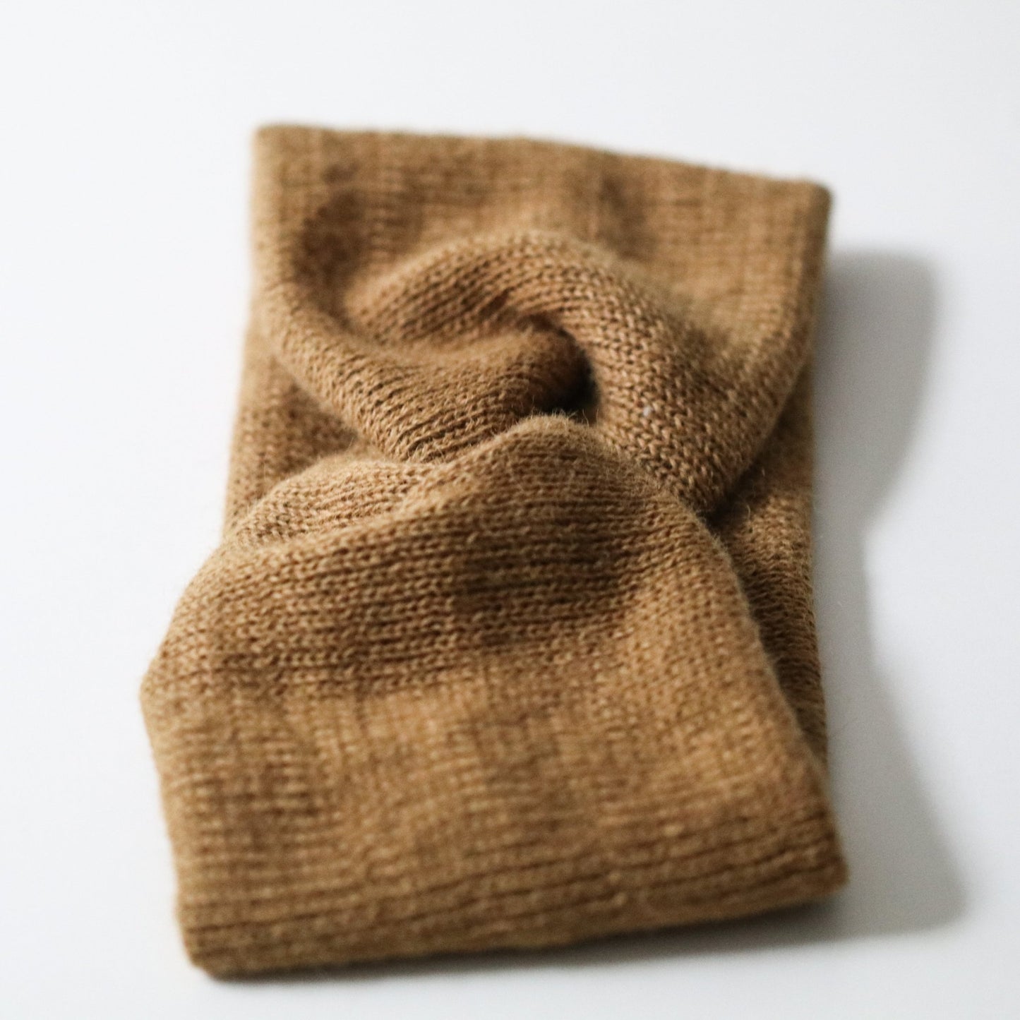 PANNEBÅND TVIST ALPAKKA OKERGUL - PREG Interiør