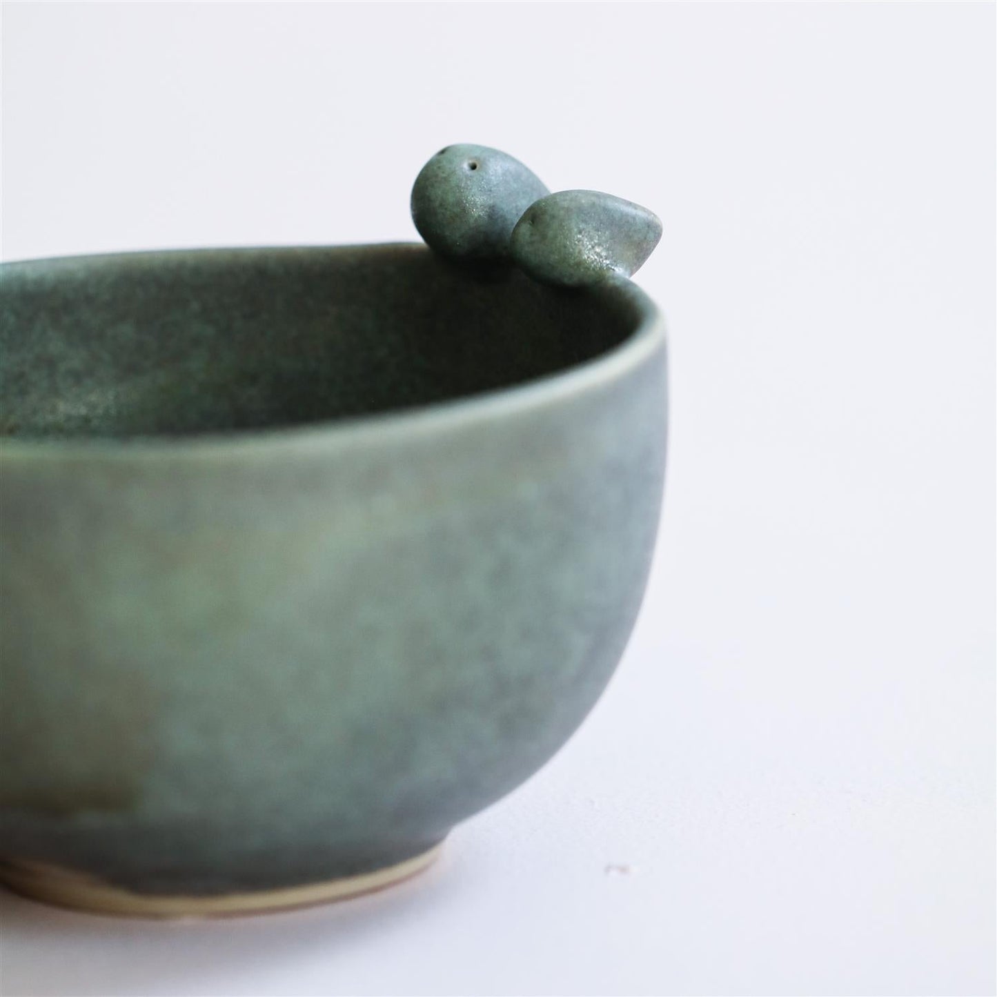 PIPSKÅL CELADON GRØNN - PREG Interiør