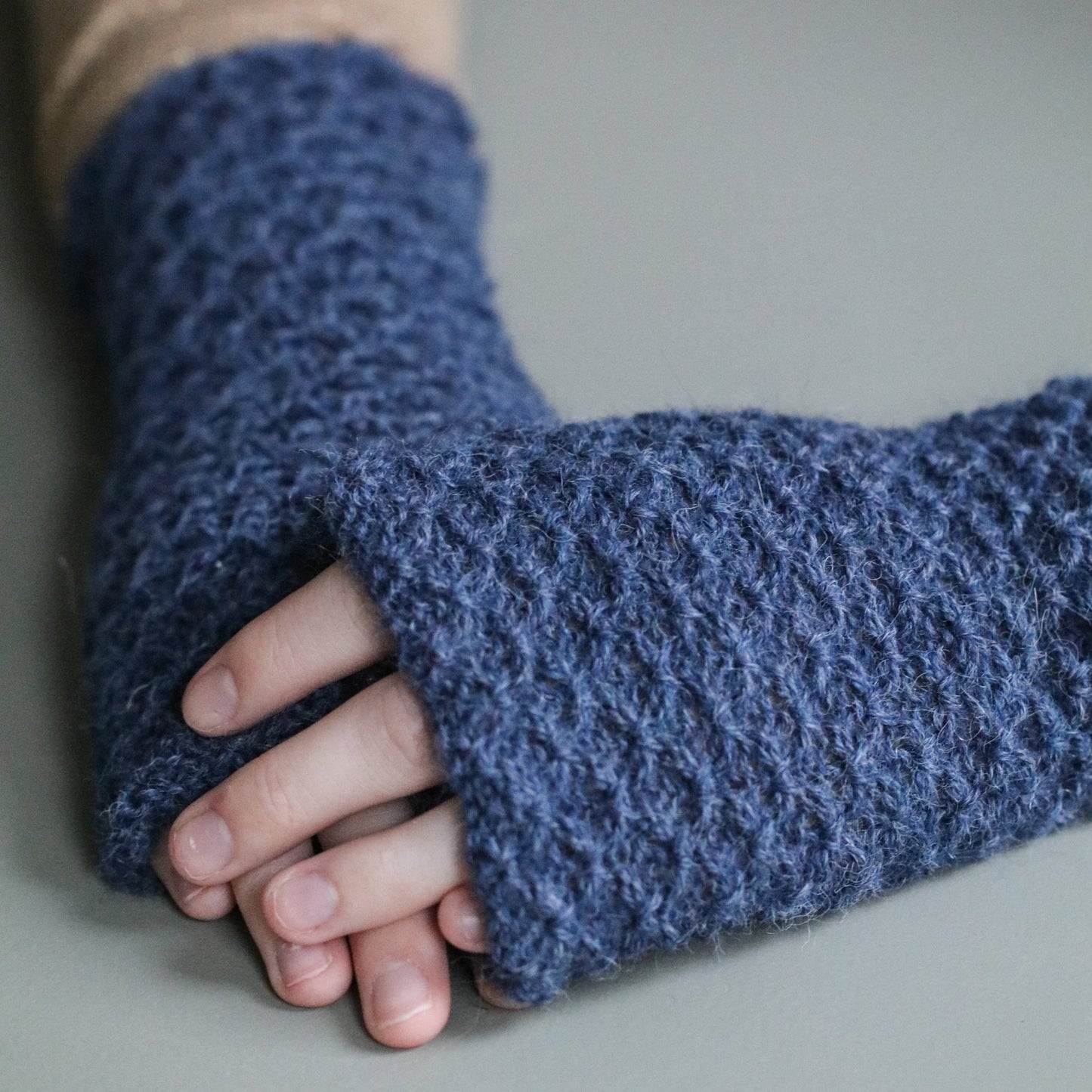 PULSVARMERE ALPAKKA MELERT MØRK BLÅ - PREG Interiør