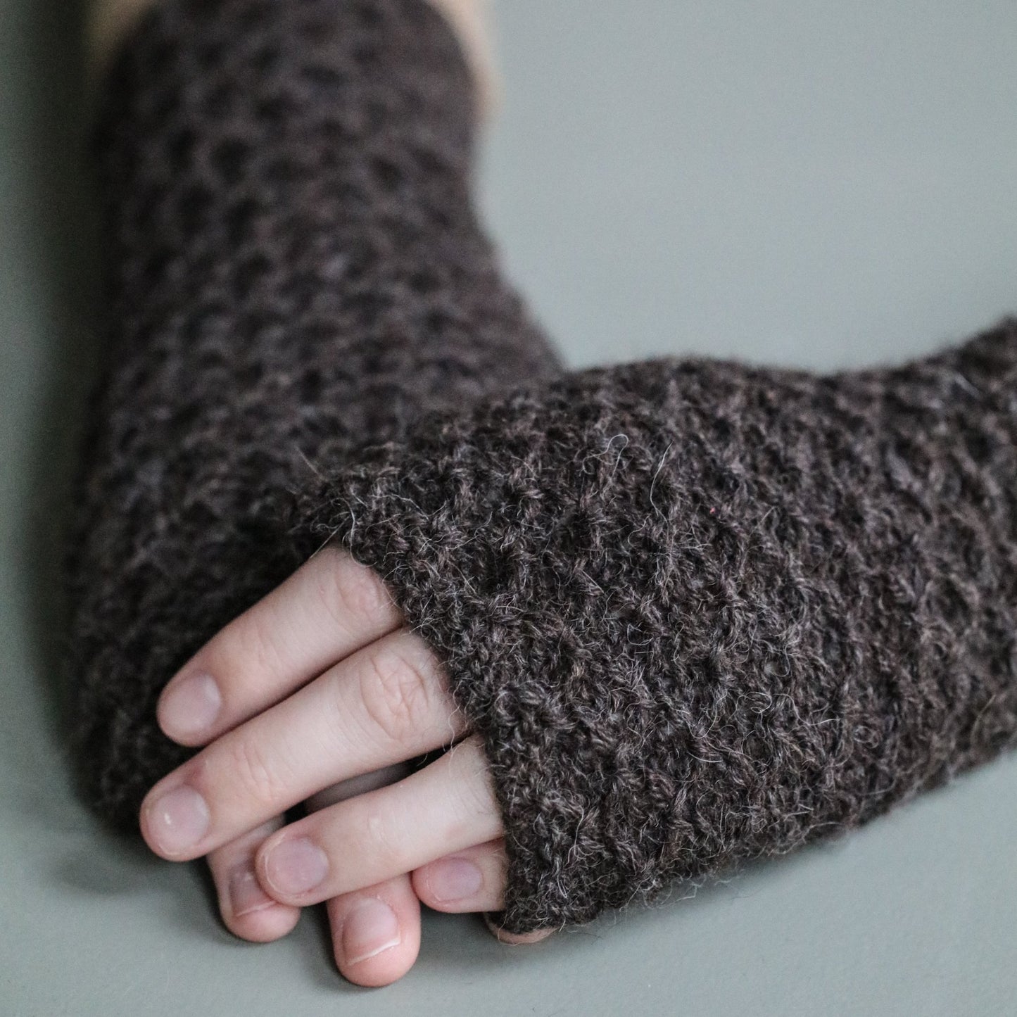 PULSVARMERE ALPAKKA MELERT MØRK BRUN - PREG Interiør