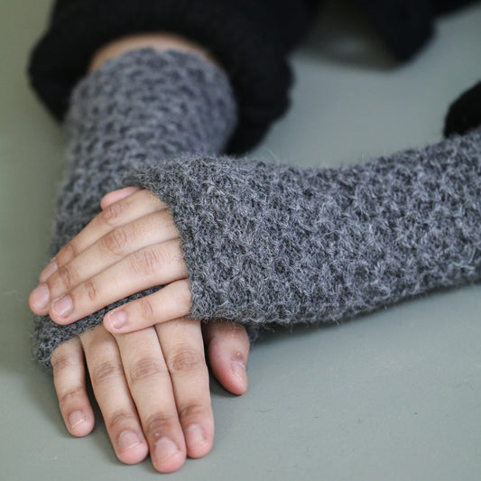 PULSVARMERE ALPAKKA MELERT MØRK GRÅ - PREG Interiør