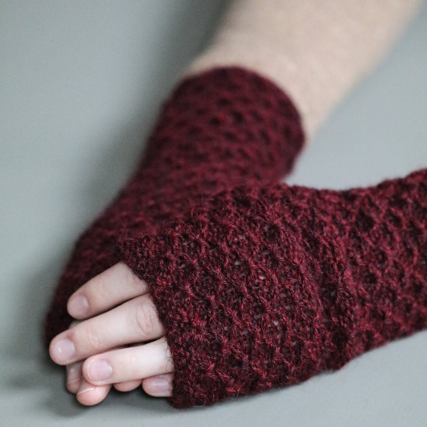 PULSVARMERE ALPAKKA MELERT MØRK RØD - PREG Interiør