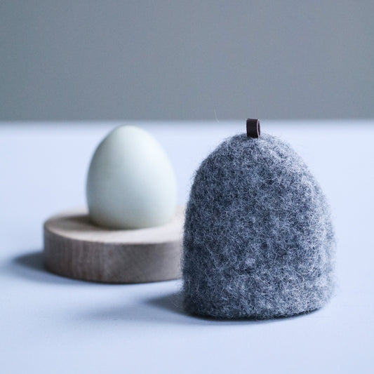 ULL EGGVARMER MELERT MØRK GRÅ - PREG Interiør
