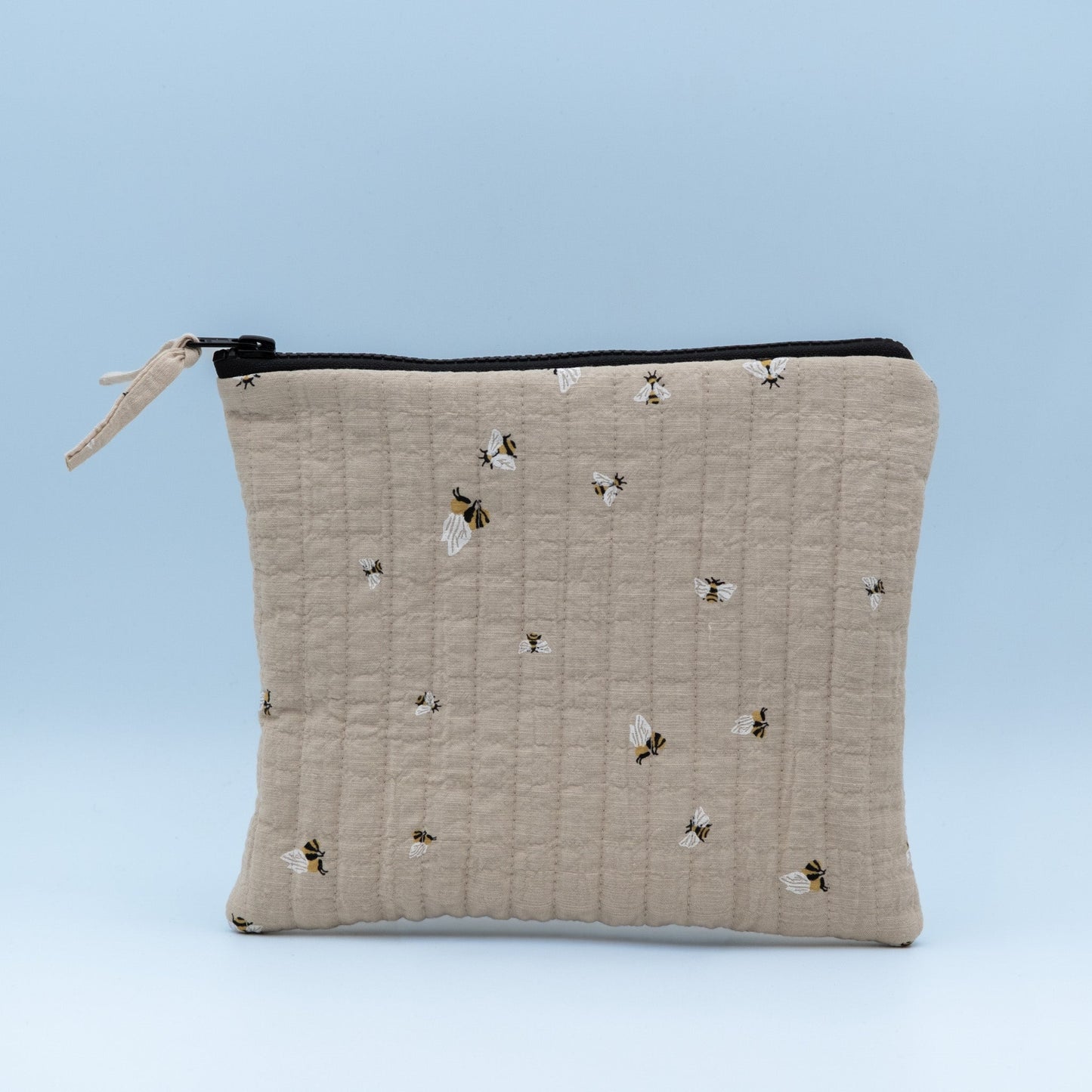 Quiltet clutch stor sand med bier - PREG Interiør