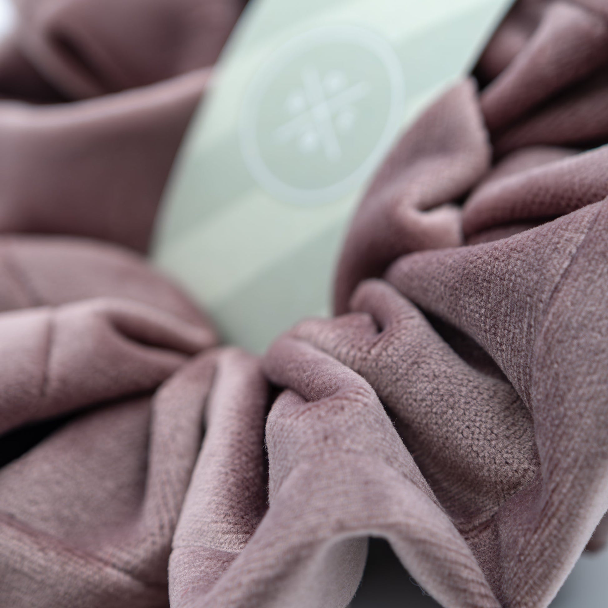 Scrunchie velour gammelrosa - PREG Interiør