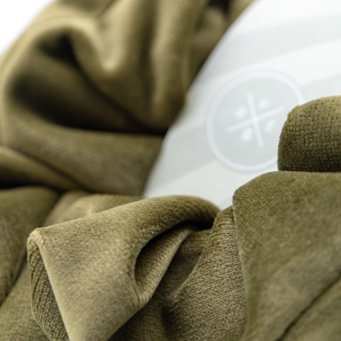 Scrunchie velour oliven - PREG Interiør