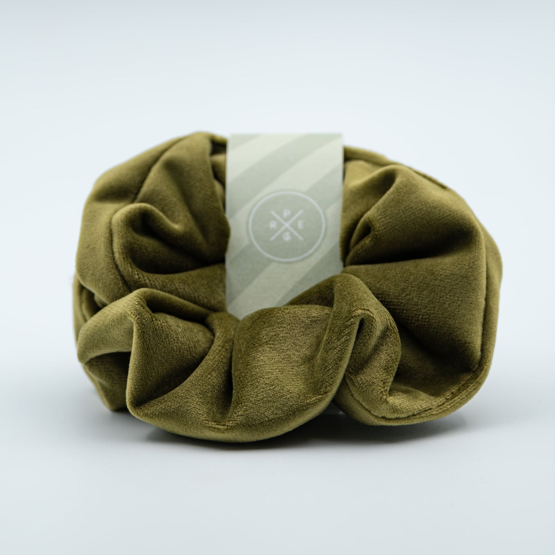 Scrunchie velour oliven - PREG Interiør