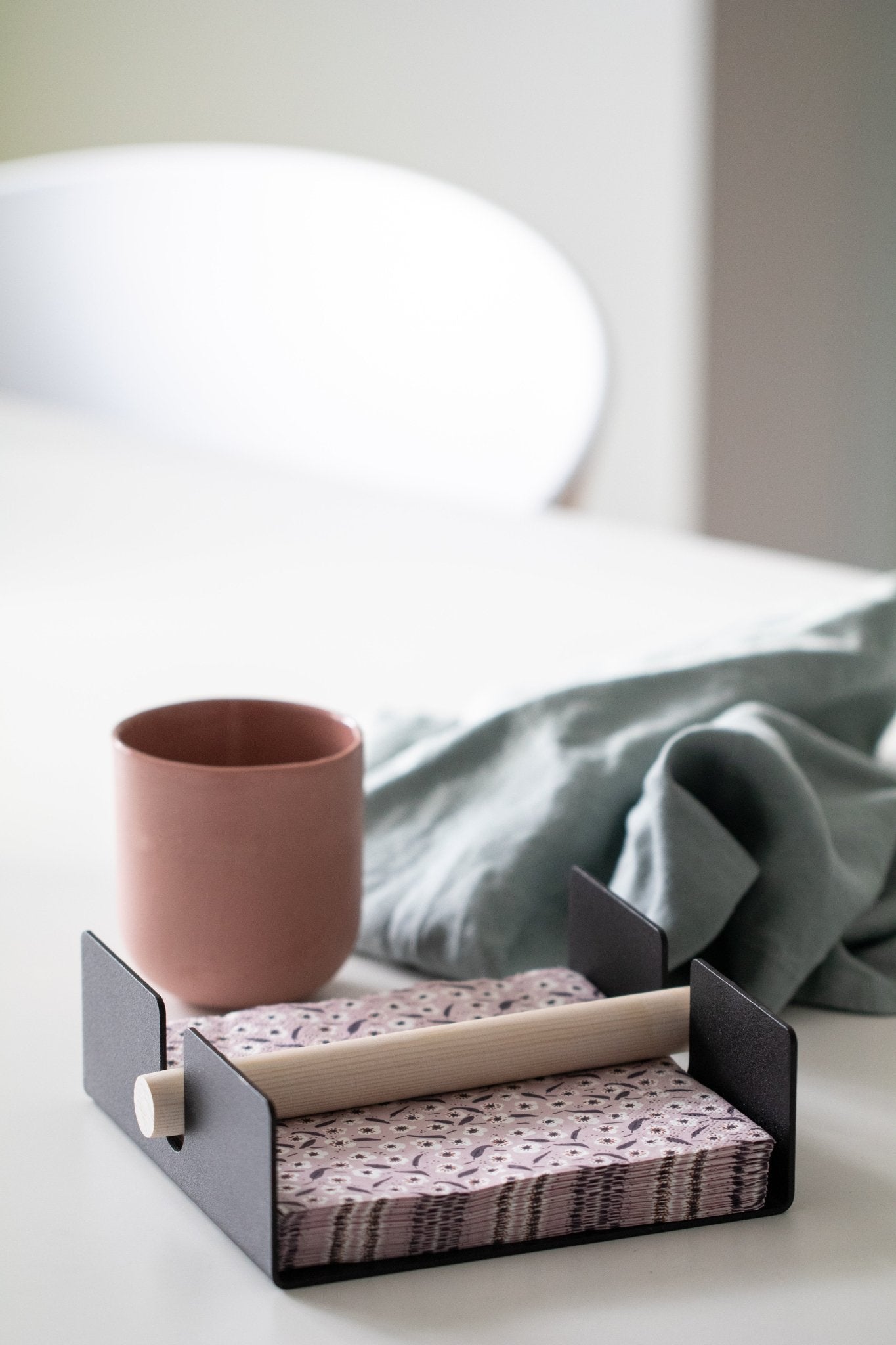 Serviettholder Sort - PREG Interiør