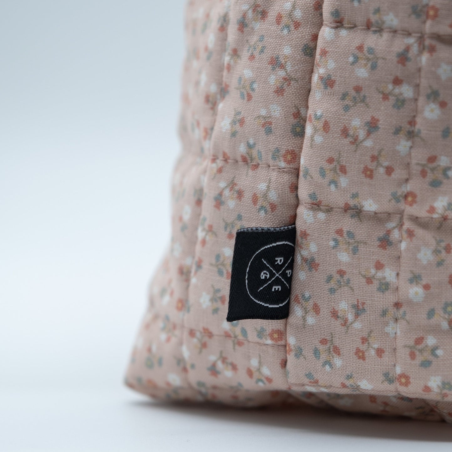 Toalettmappe rosa med blomster - PREG Interiør